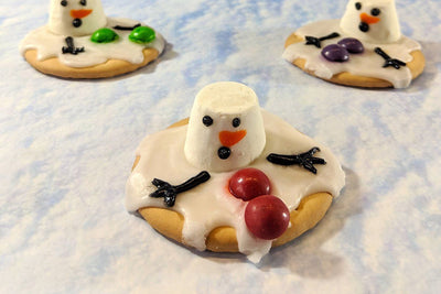 Scrummy snowman snacks!